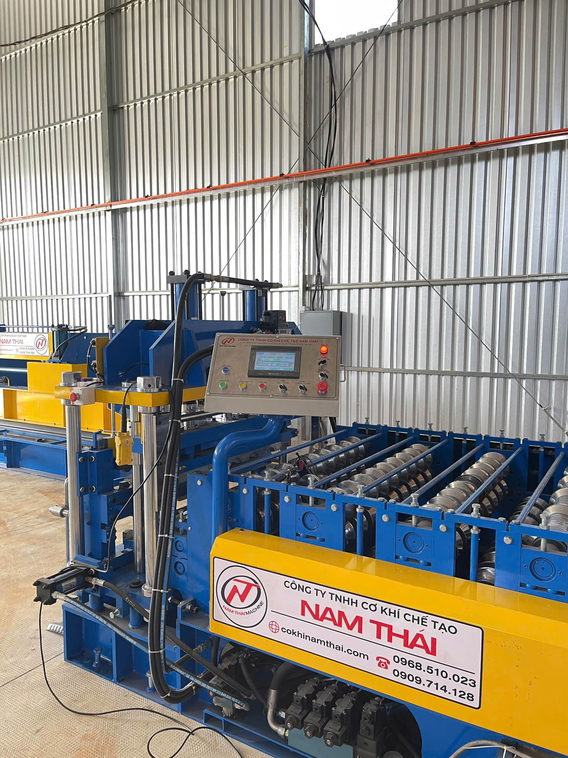 máy cán sóng ngói