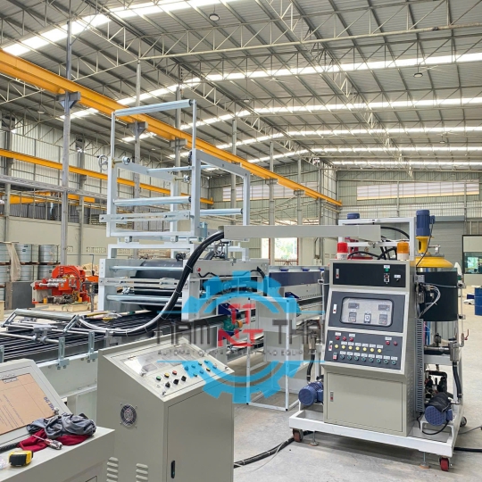 DÂY CHUYỀN PU SANDWICH 03