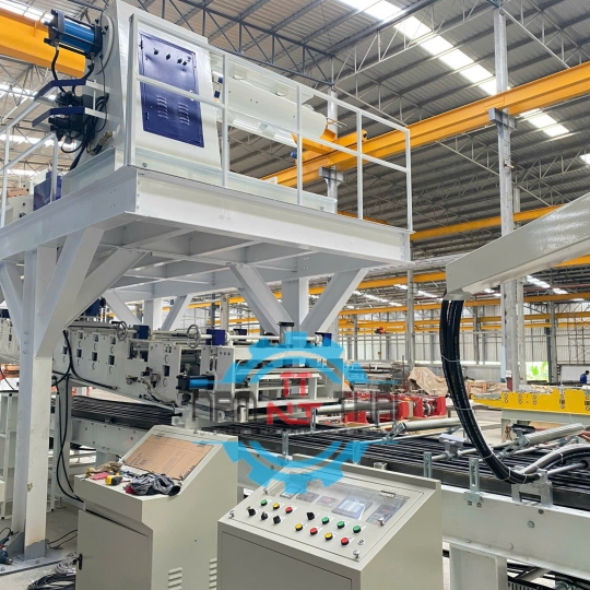 DÂY CHUYỀN PU SANDWICH 03