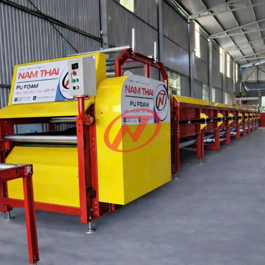 MÁY CÁN TÔN XỐP PU 7S Campuchia