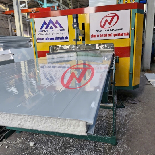 DÂY CHUYỀN PANEL EPS